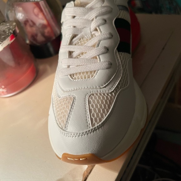 Unisex Gucci sneakers - Picture 5 of 10